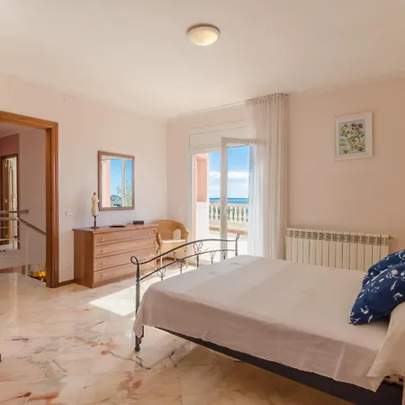 Club Villamar - Riffelt Villa *